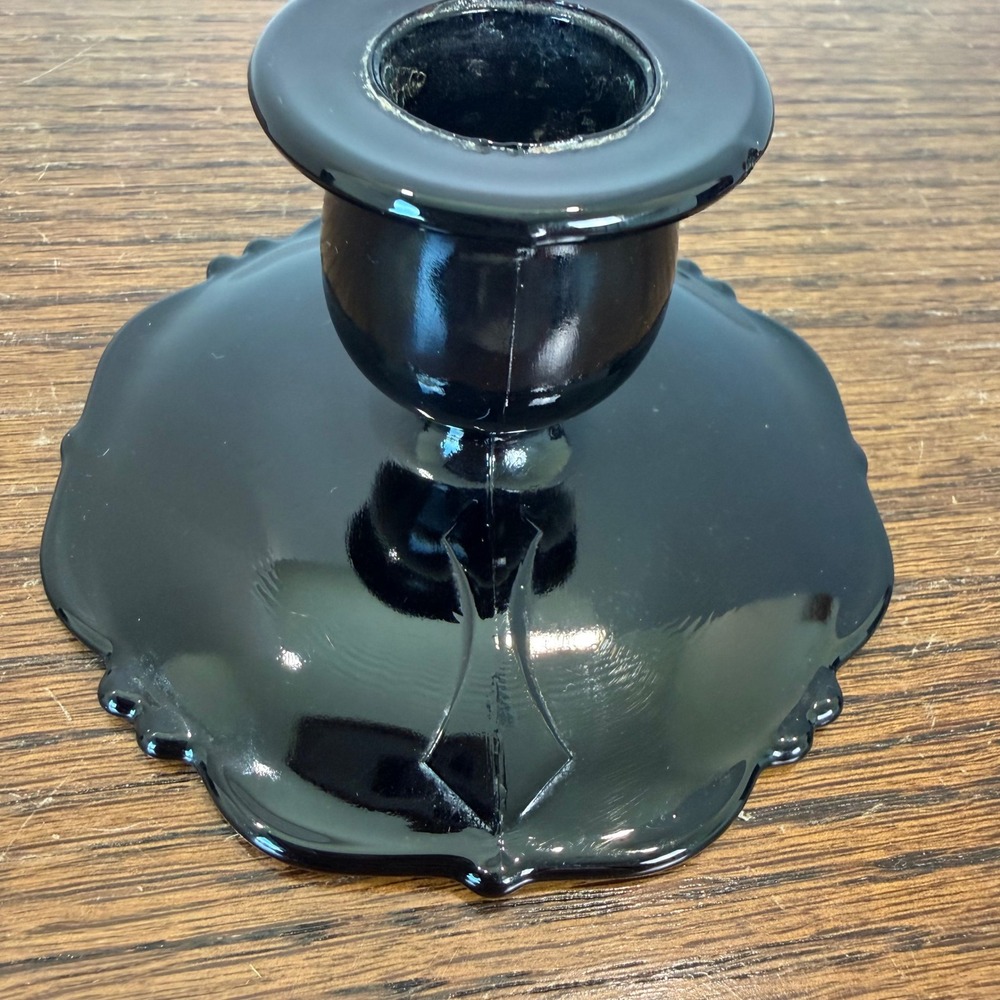 L.E. Smith Black Amethyst Glass Candle Holder Vintage Scalloped Base